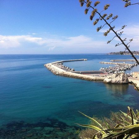 Casa Vacanze Surriano ชากกา ภายนอก รูปภาพ